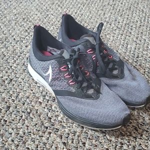 Nike Strike Zoom sneaker